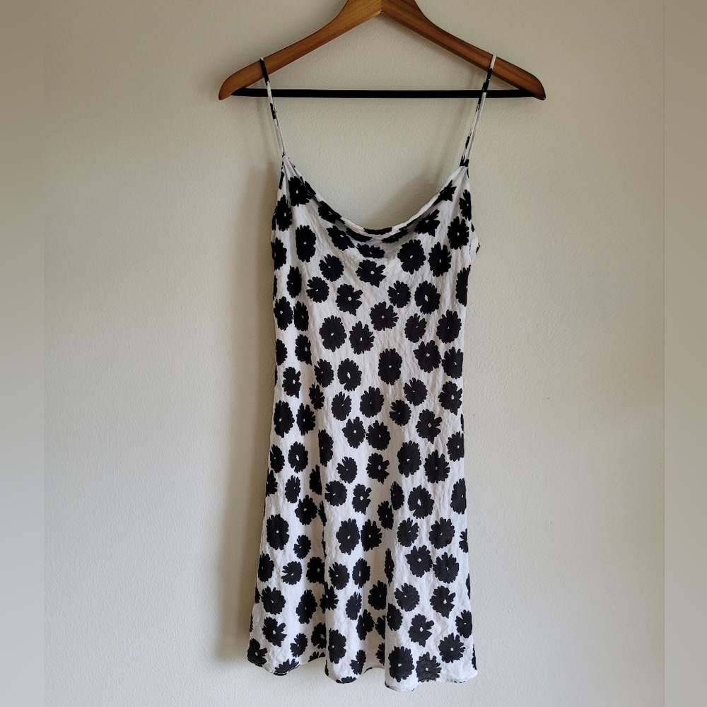 The Impeccable Pig Black/White Floral Summer Dress Size S